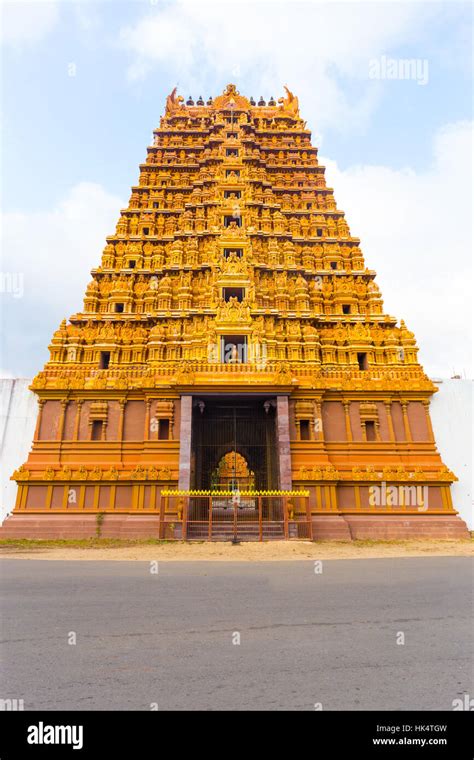 Entrance Gopuram Hi Res Stock Photography And Images Alamy