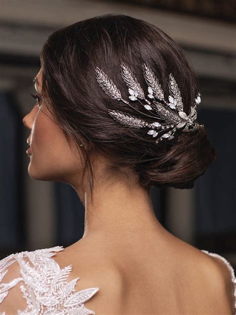 Acconciature Da Sposa Per Capelli Medi Leleganza Delle Mezze Misure