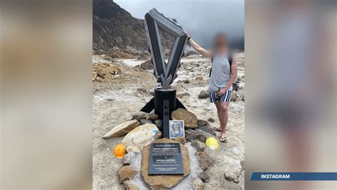 Whakaariwhite Island Families Of Eruption Victims Return To Island