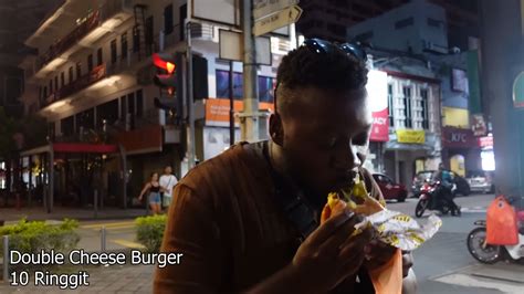 [VIDEO] UK Food YouTuber Says Ramly Burger Is One Of The Best Burgers He's Ever Tasted