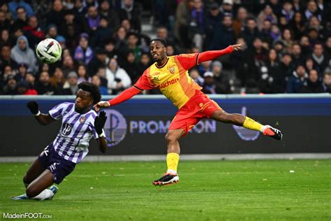 Ligue 1 Le RC Lens voit la vie en rose à Toulouse et enfonce le TFC