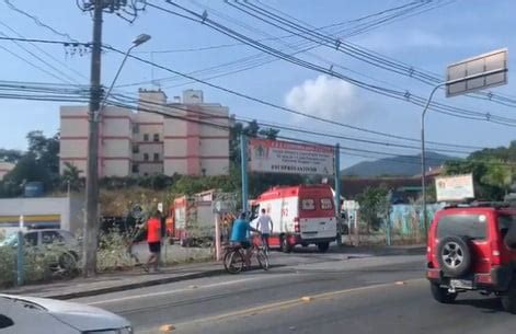 Autor De Massacre Em Creche De Blumenau Usou Machadinha Dizem