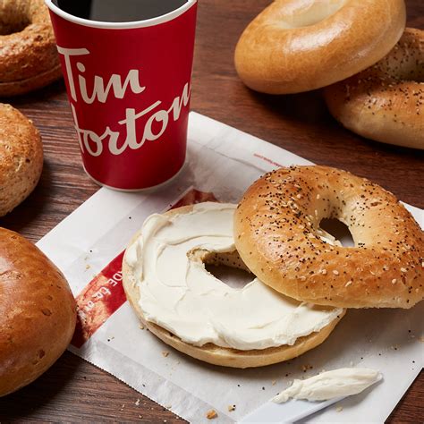 La légende canadienne de la restauration rapide Tim Hortons ouvre un