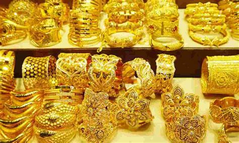 Gold Rate Drops By Rs1 000 Per Tola Daily Times