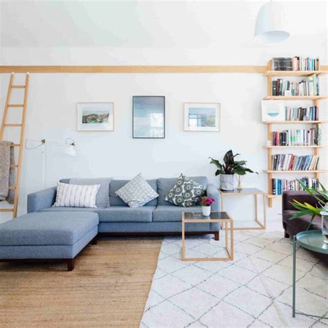 dining table    arrange   dining room