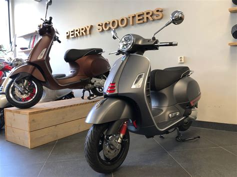 Vespa Gts Super Sport Hpe E Cc Abs Asr Grigio Titanio Perry