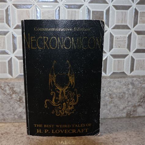 Necronomicon The Best Weird Tales Of H P Lovecraft Commemorative