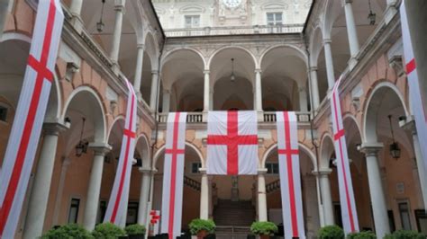 Giorno Di San Giorgio Genova Si Colora Di Bianco E Rosso Per La Festa