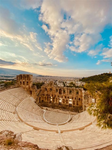 Exploring the Ancient Marvels: A Journey to Athens' Iconic Acropolis