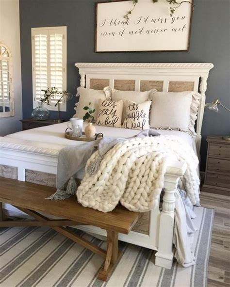 10 Beautiful And Simple Farmhouse Bed Farmhouse Bedroom Decor Ideas