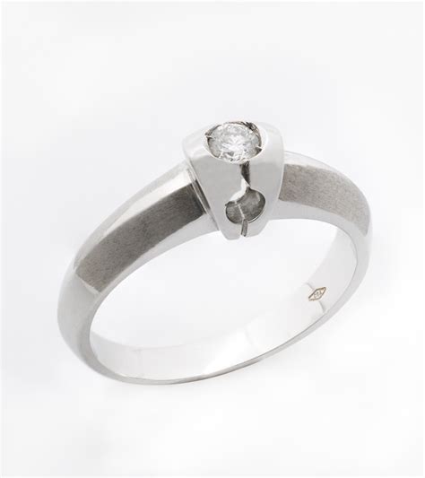 Anillo Solitario Diamante Oro Blanco 18k VALORUM