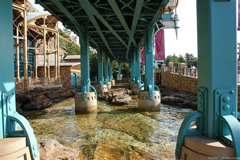 Overview of Port Discovery Gallery - Tokyo DisneySea