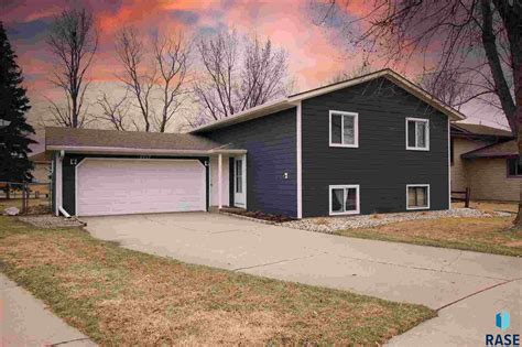 5717 W 56th Street Sioux Falls SD 57106