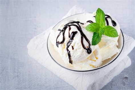 Premium Photo Homemade Organic Vanilla Ice Cream With Mint