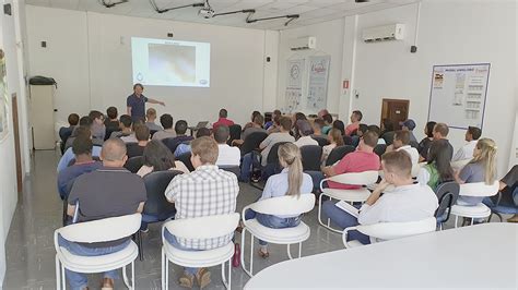 Palestras Sobre Sanidade E Biosseguridade Na Globoaves Matriz