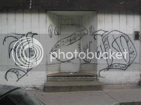 chicago gang graffiti (pictures, 2007, color) - Illinois (IL) - City ...