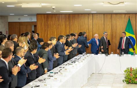 Presidente Lula Recebe Governadores Para Assinar Decretos Que