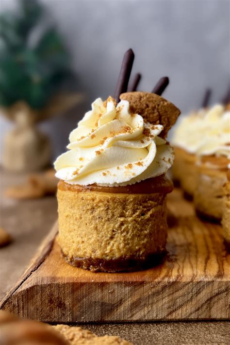 Mini Pumpkin Curd Cheesecakes With Gingersnap Crust Bake Drizzle Dust