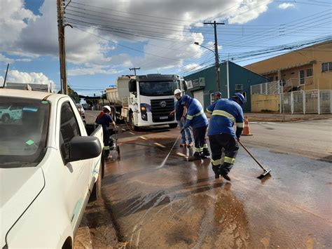 Projeto traz caminhão sistema de lavagem para ações de manutenção e