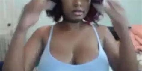 Ebony Girl Shows How She Playing Pussy Tnaflix