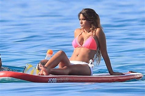 Nuevas Fotos De Antonella Roccuzzo En Bikini En Ibiza Hot Sex Picture