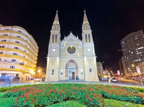 O que fazer em Curitiba a noite veja 7 atrações para se divertir