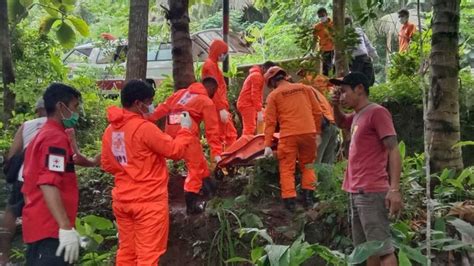 Mayat Perempuan Ditemukan Dalam Sumur Dengan Tas Berisi Batu Di Kulon