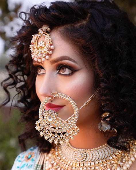 Pin By Priya Sweety On Wedding Bride Indian Bride Makeup Indian