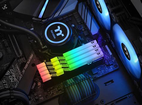 Thermaltake Launches TOUGHRAM RGB DDR4 Memory Series | TechPowerUp