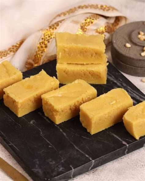 Delicious Ghee Mysore Pak Madhuras Recipe