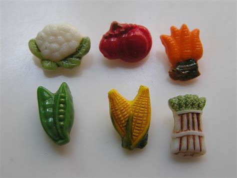 Vintage Vegetable Set Of 6 Glass Realisticgoofie Buttons Buttons