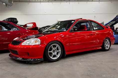 Red Honda Civic Coupe At Wekfest Chicago Benlevy