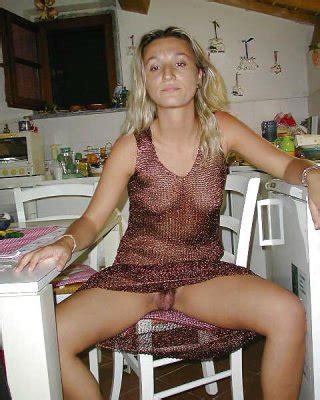 Milf Flashing Pussy Porn Pics PICTOA