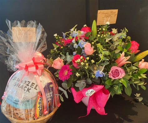 Flower And Hamper Combo Large Burgess Florist Durban