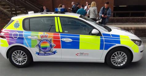 Why Has This Police Car Changed Its Colours Liverpool Echo