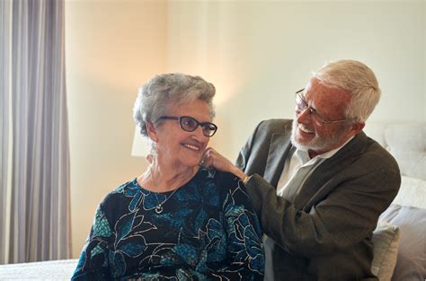 5 Tips To Help Seniors Support A Partner With Dementia Featured Image