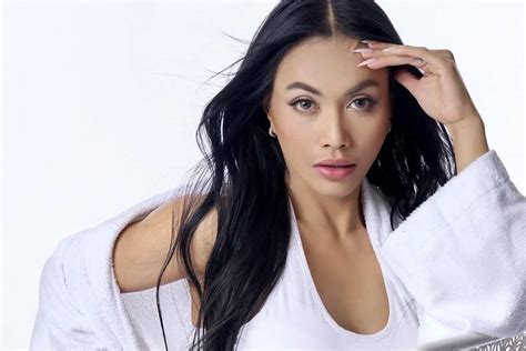 Denada Junto Ou Separado - Profil Denada Tambunan | POPBELA.com