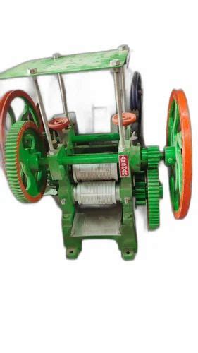 Semi Automatic Sugarcane Machine Three Roller Type Sugarcane Juicer