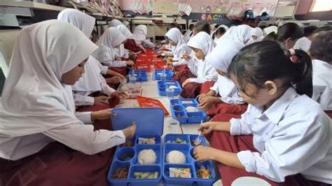 Dimulai Januari Makan Bergizi Gratis Sudah Diuji Coba Di Titik