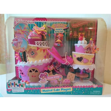 Lalaloopsy Mini Super Silly Party Musical Cake Playset Shopee Malaysia