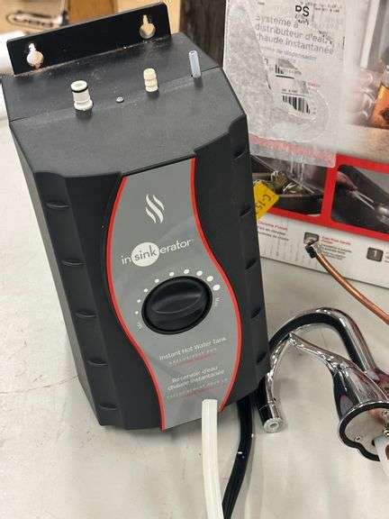 InSinkErator HOT Instant Hot Water Dispenser System Faucet Tank Chrome Used