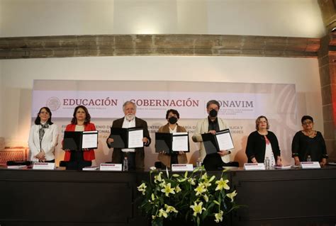 Firma de Convenio SEP CONAVIM Comisión Nacional para Prevenir y