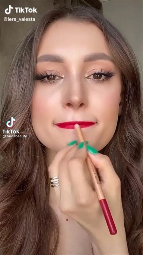 The Easiest Hack For Full Lips [video] Lip Makeup Tutorial Makeup