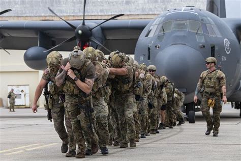 Af Special Tactics Airmen Pull Their Weight Support Our Troops