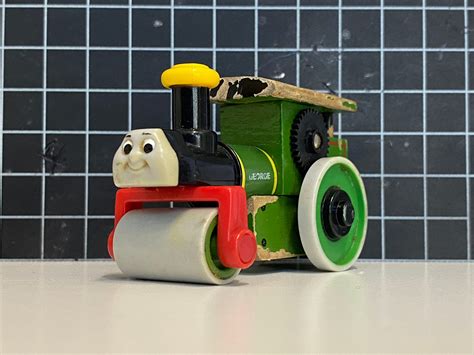 Thomas and Friends Wooden Railway George - Etsy