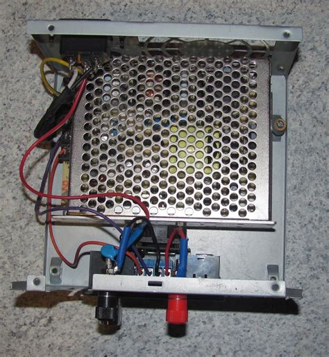 Блок питания на 0-32В с измерением выходного тока и мощности