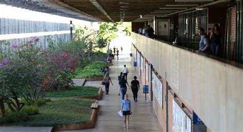 Campus Universitário Darcy Ribeiro - UnB instala postes de segurança no campus Darcy Ribeiro, na Asa Norte ...