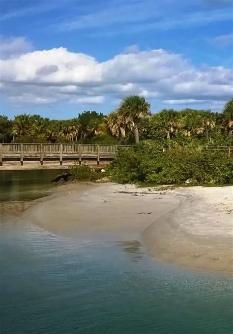 A Complete Guide to Visiting Peanut Island, Florida - This Rare Earth