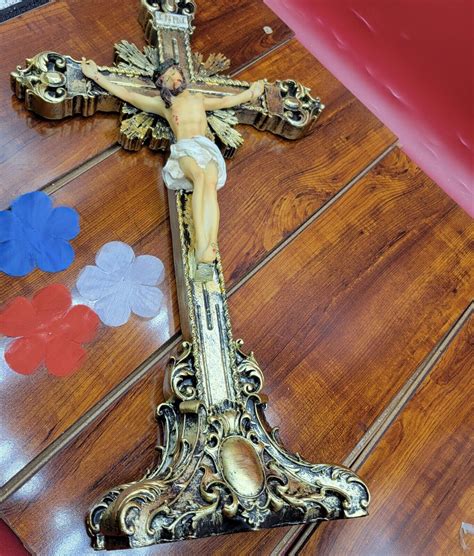 Inri Crucifix Table Stand Altar Piece Antique Finish Gold Accents X