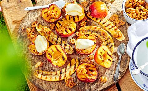 Gegrilltes Obst Mit Honig Knusper Rezept Gusto At